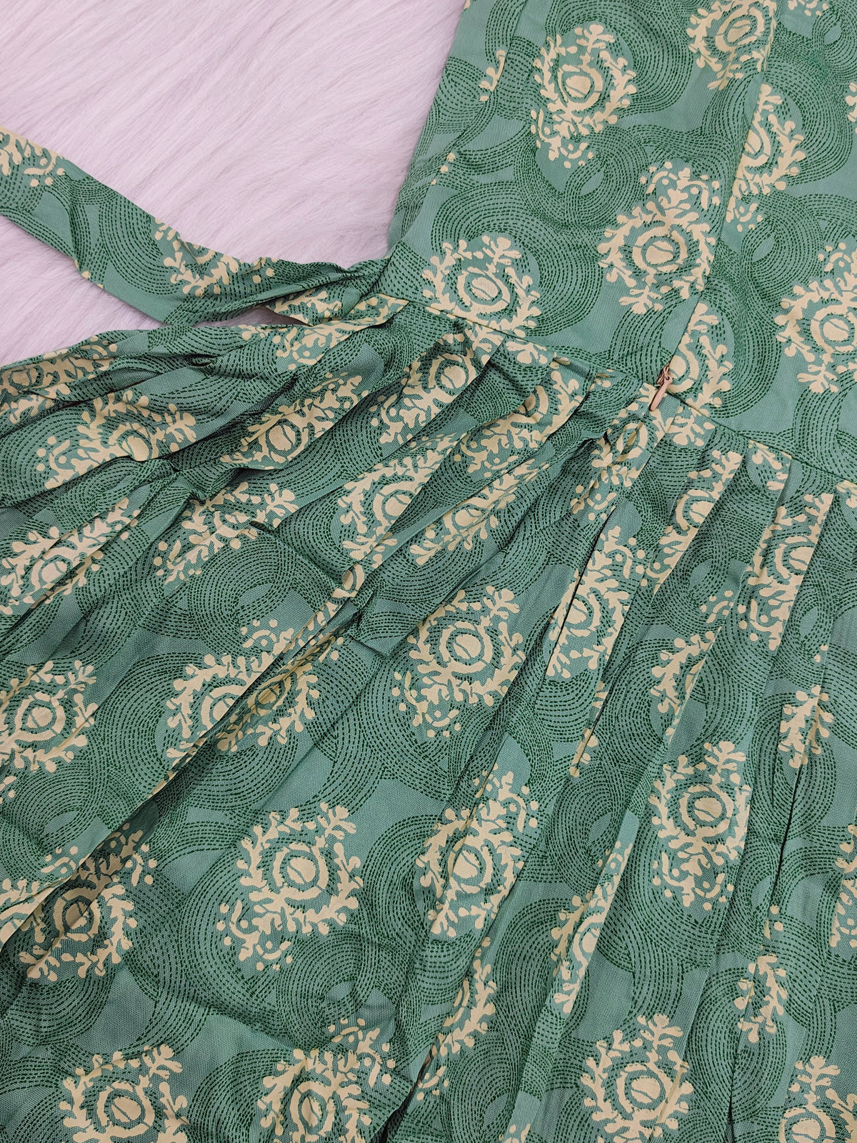 SAGE GREEN | RAYON ZIPPER