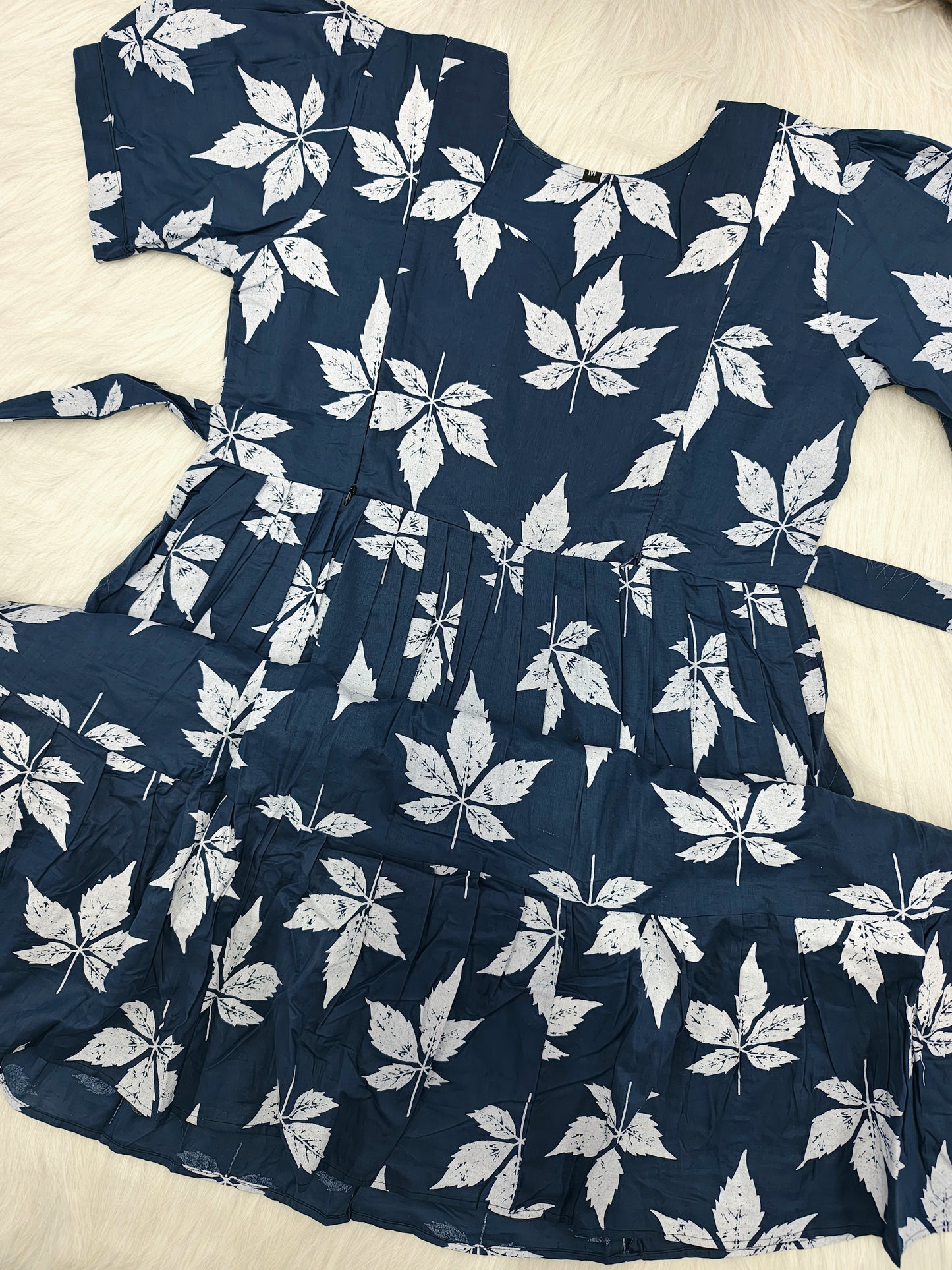 NAVY WHITE LEAF | ZIPPER