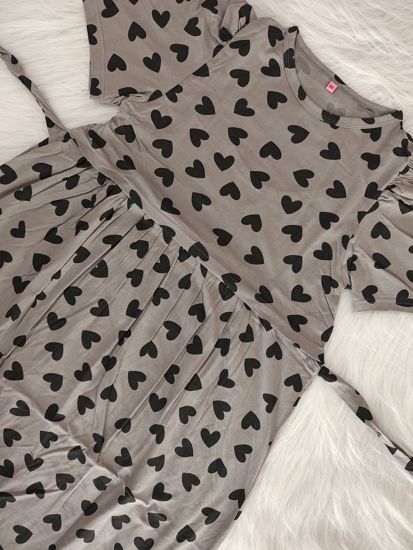 GREY BLACK HEART | PUFF