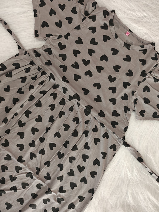 GREY BLACK HEART | PUFF