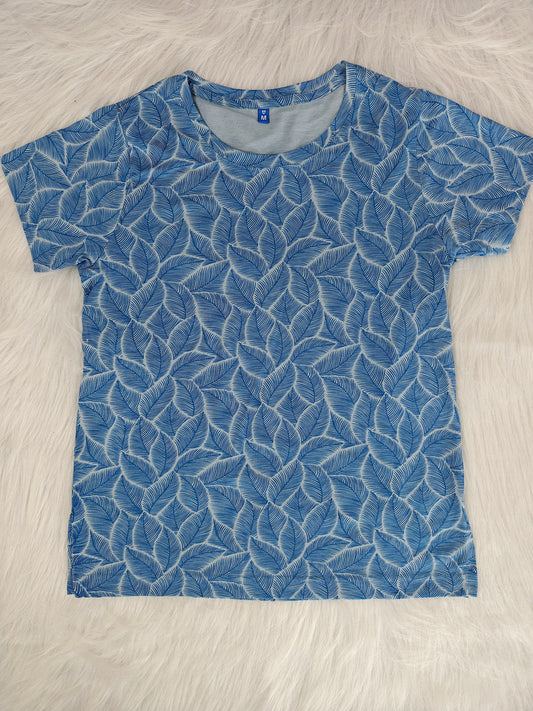 SKY BLUE FEATHER | CASUAL TEES