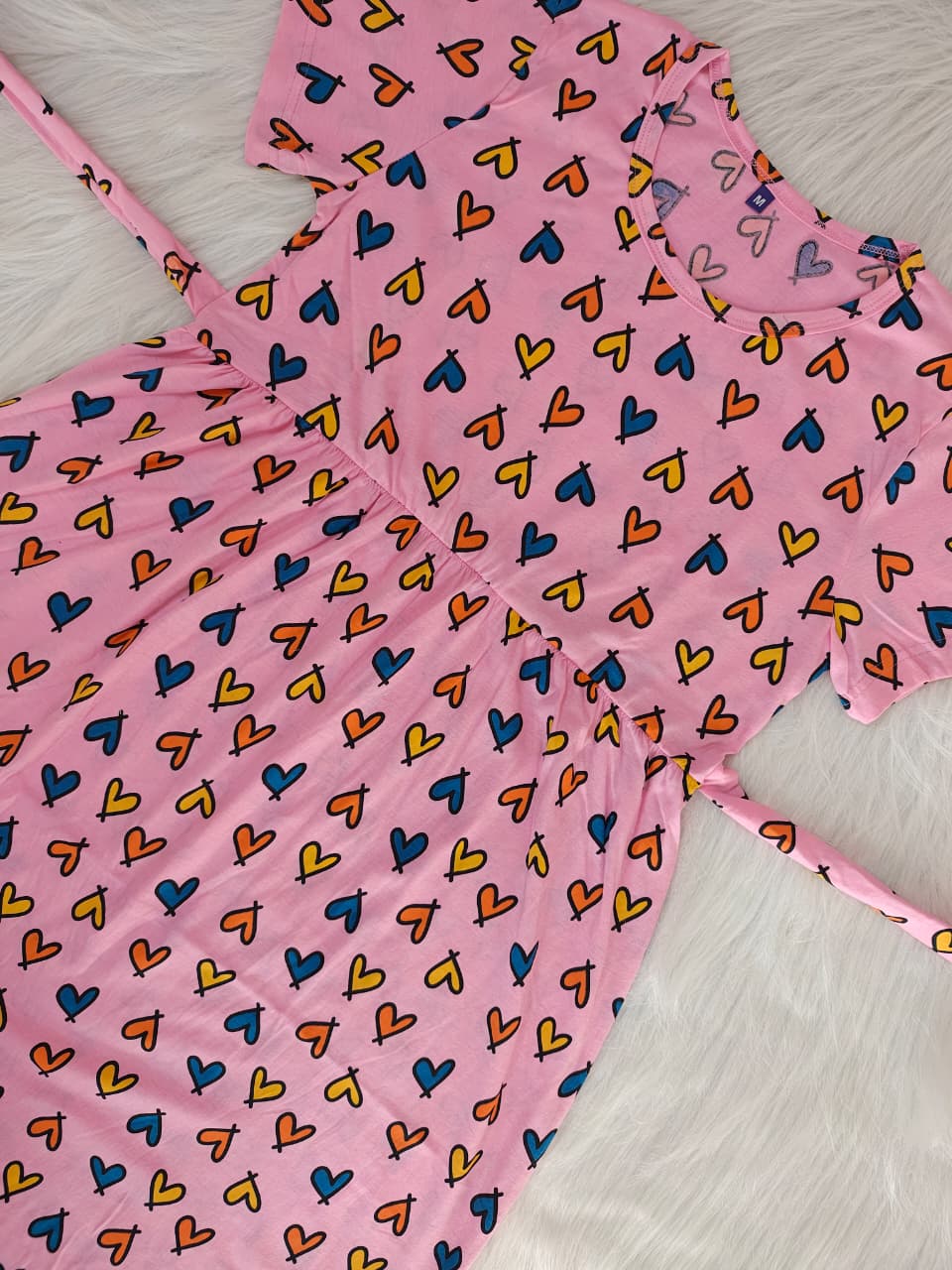 PINK OUTLINE HEART | CASUAL