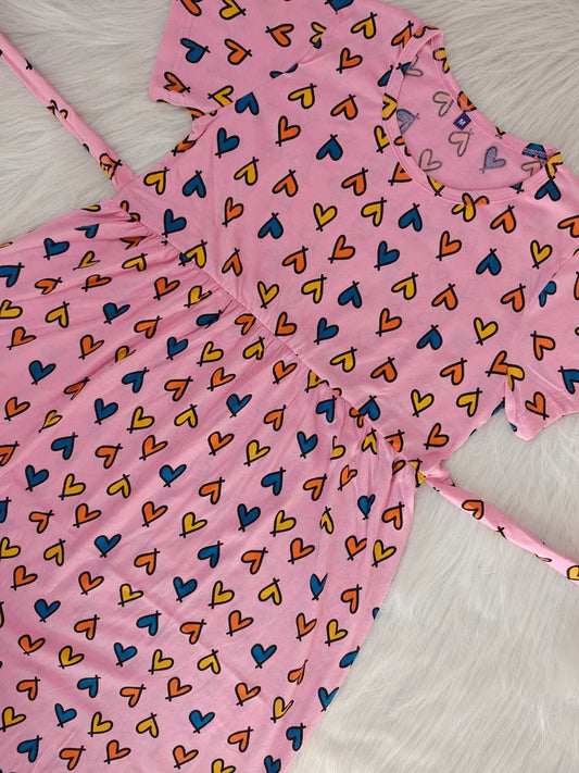 PINK OUTLINE HEART | CASUAL