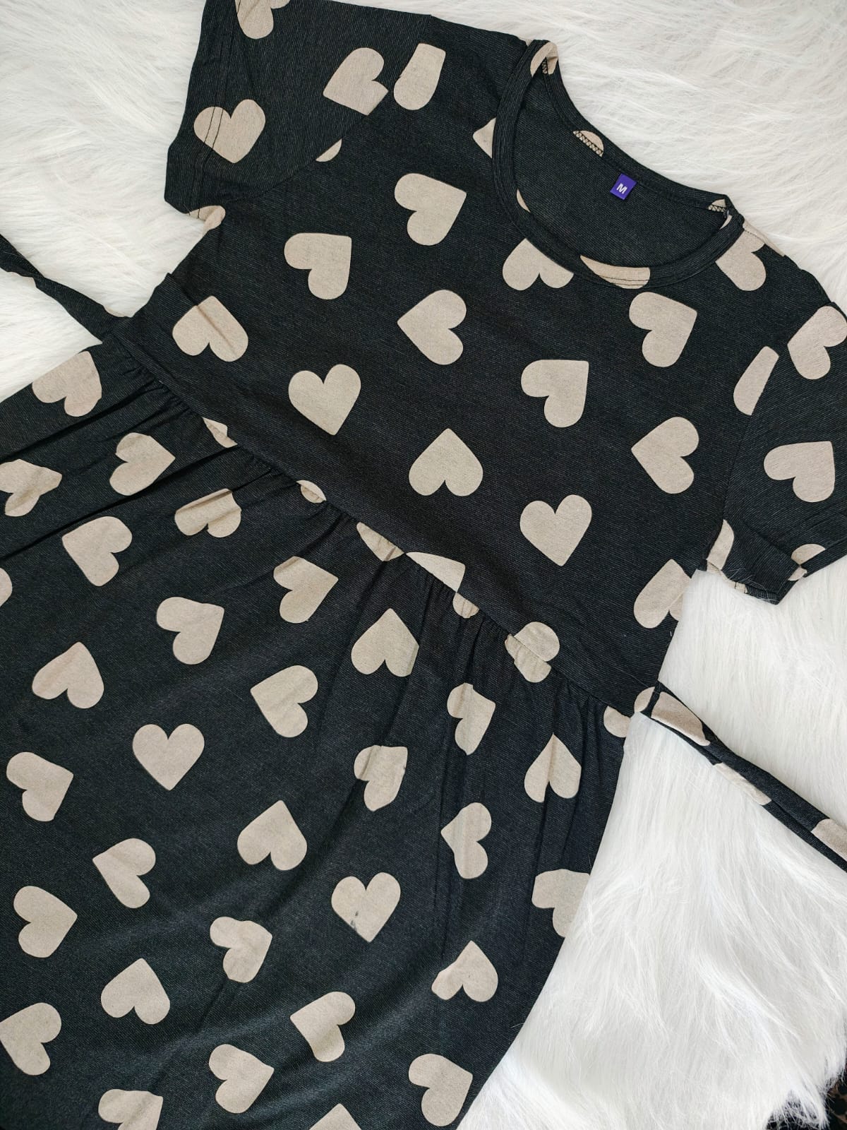 BEIGE HEART | CASUAL
