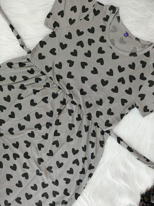 GREY BLACK HEART | CASUAL