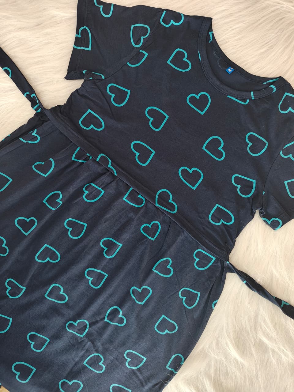 NAVY OUTLINE HEART | NORMAL