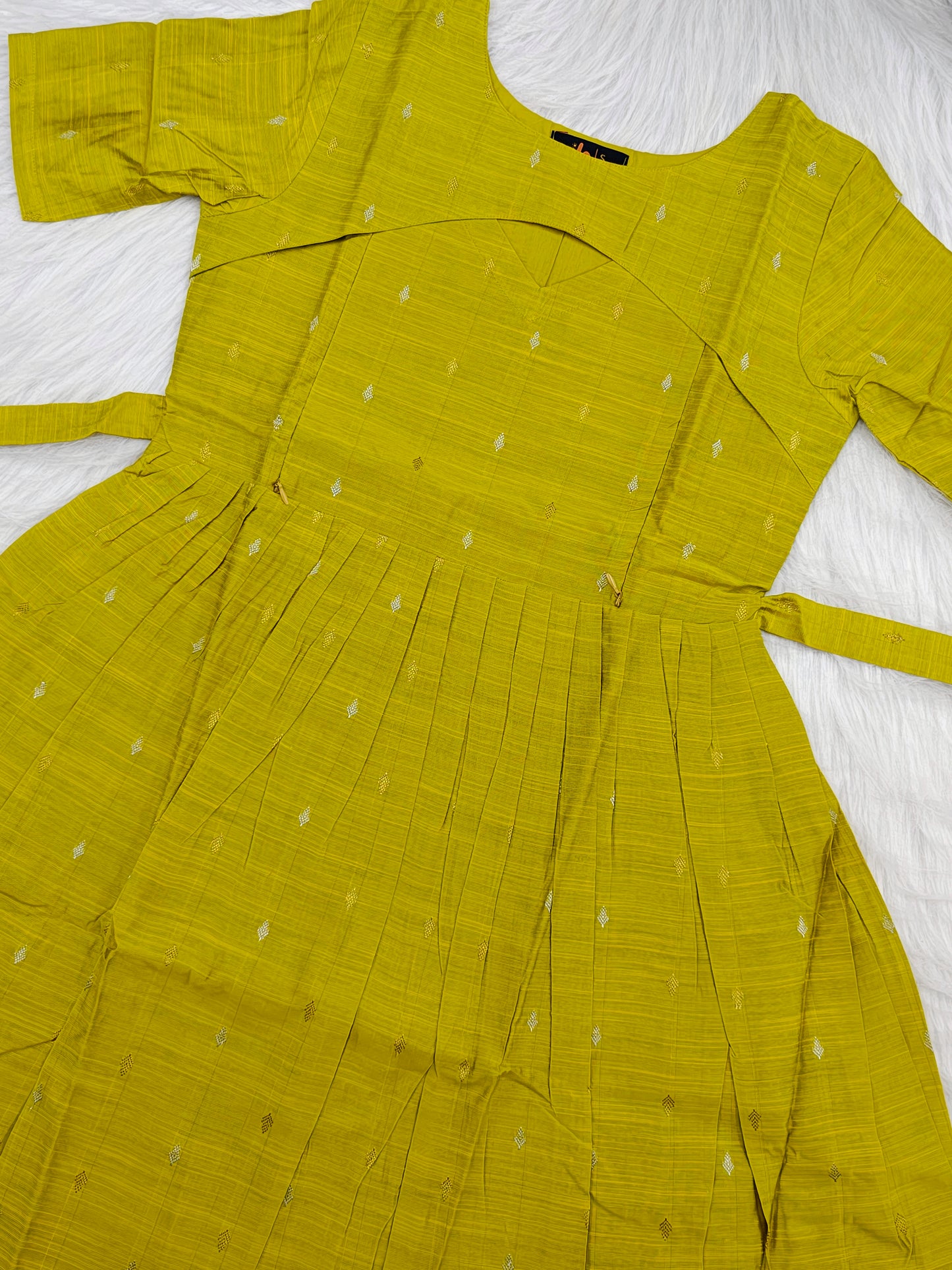 LEMON YELLOVE | ZIPPER