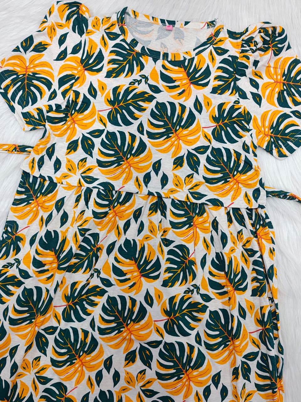GREEN YELLOW LEAF | PUFF
