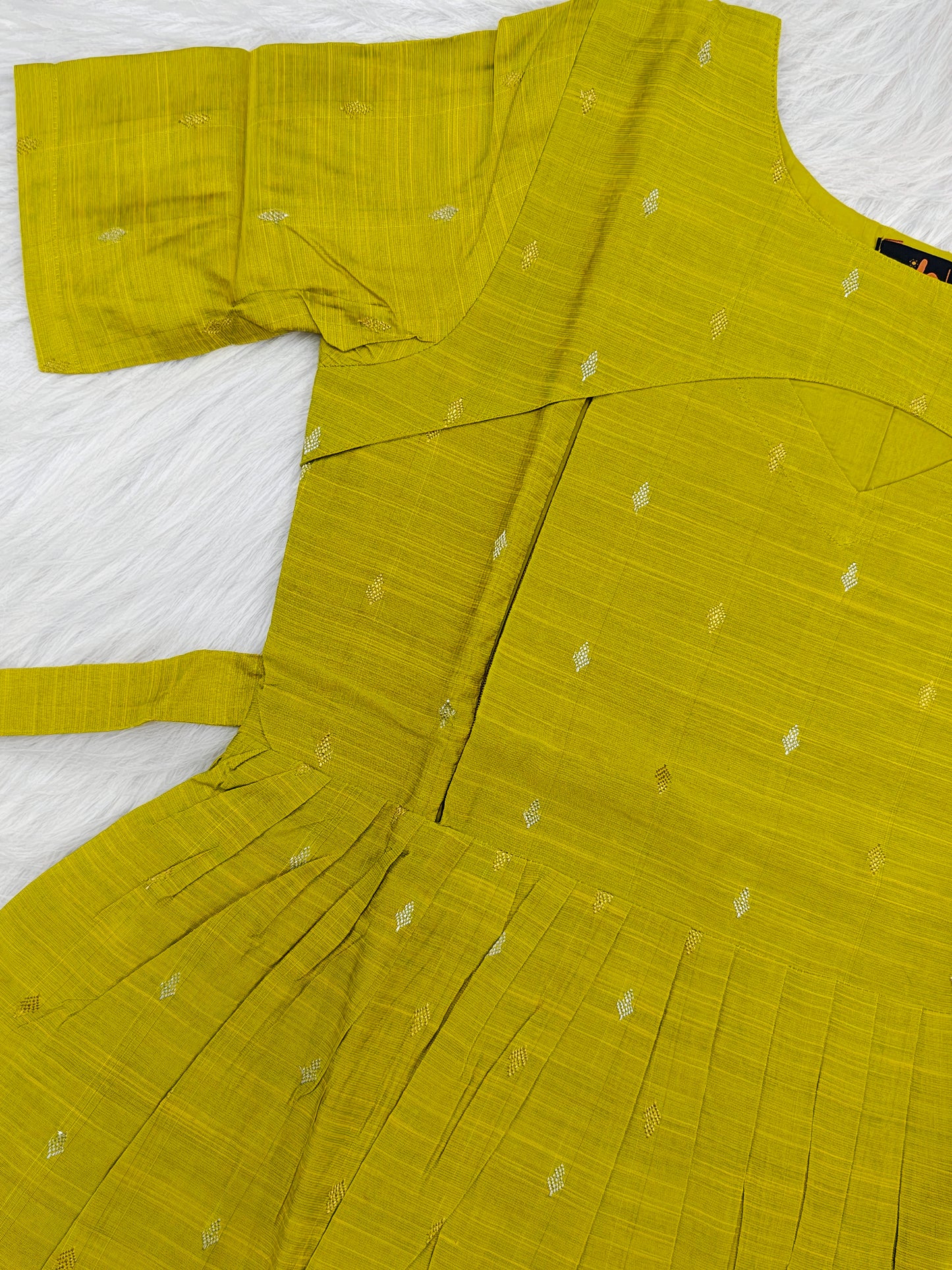 LEMON YELLOVE | ZIPPER